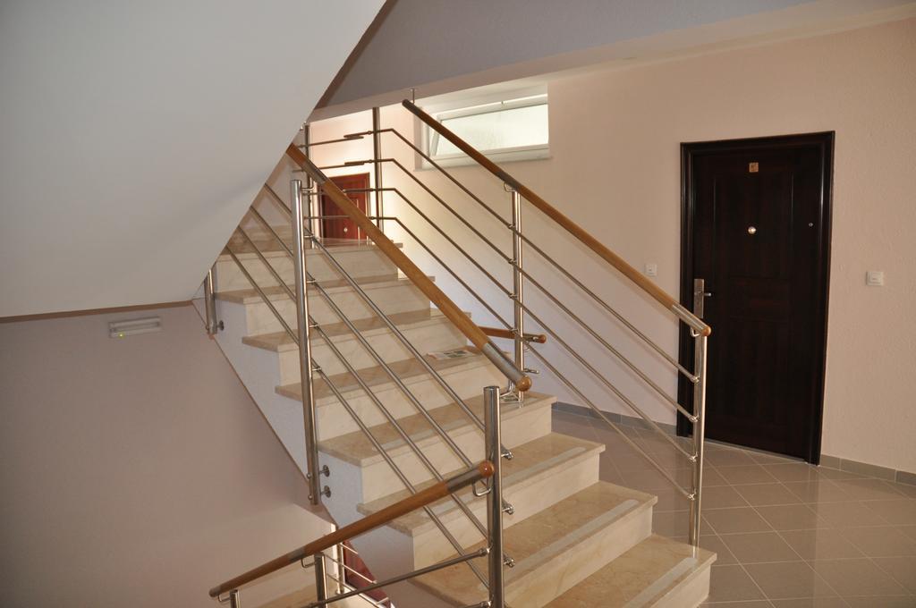 Gala Apartments Omiš Szoba fotó