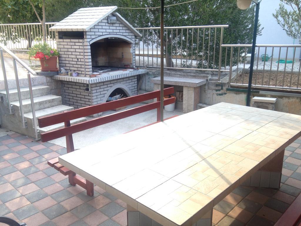 Gala Apartments Omiš Kültér fotó